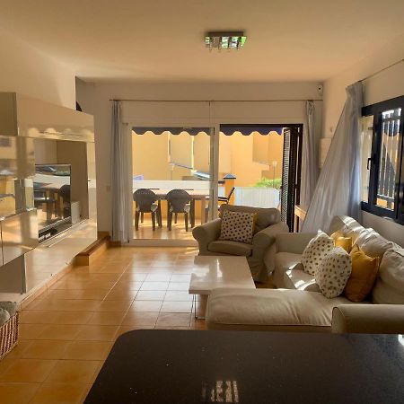 Villa Bahia เมโลเนรัส ภายนอก รูปภาพ